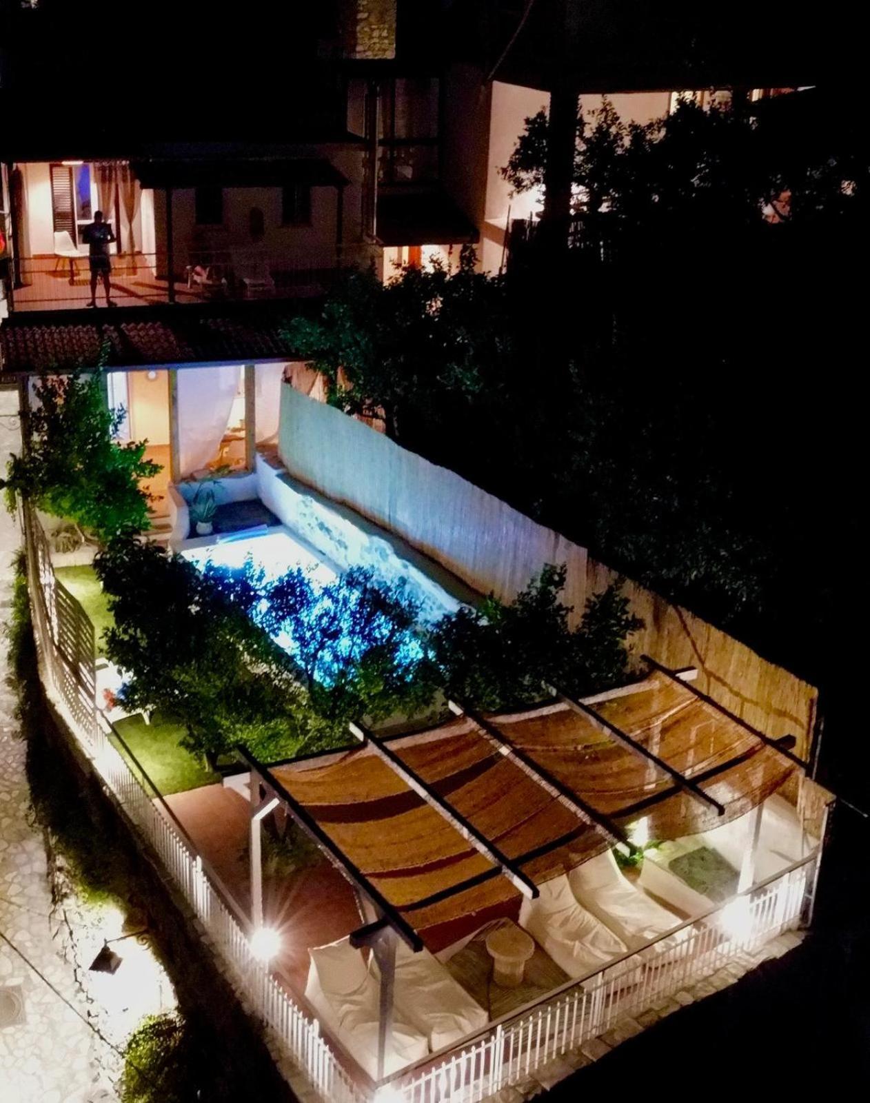 Oikos Guesthouse & Rooftop Суйо Екстер'єр фото